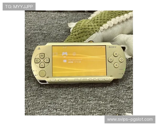 掌上游戏机3.5寸高清屏幕支持存档功能,随时随地畅享经典游戏体验 掌上游戏机3.5寸高清屏幕支持存档功能,随时随地畅享经典游戏体验